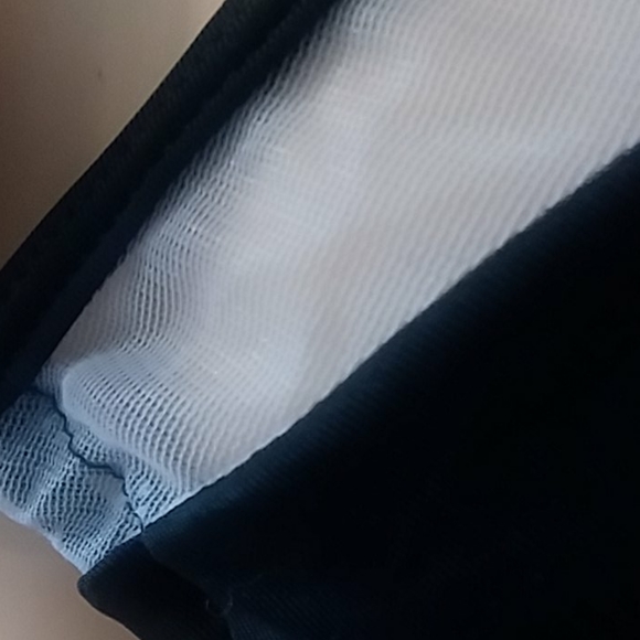 Bikini - Picture 3 of 7